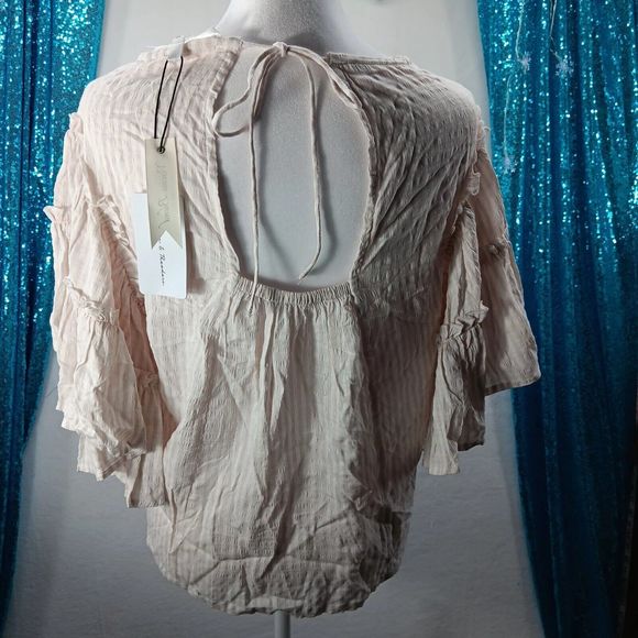 NWT Chelsea & Theodore Women SZ XS Taupe Striped Blouse Flutter Sleeves $68 MSRP - Picture 11 of 13